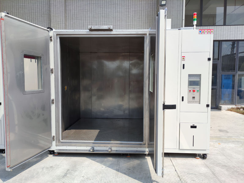 建筑門(mén)窗耐候性能試驗(yàn)裝置(圖1) 建筑門(mén)窗耐候性能試驗(yàn)裝置(圖1)